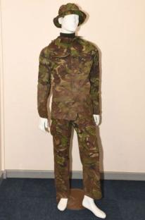 Camouflage suit found at a crime scene.