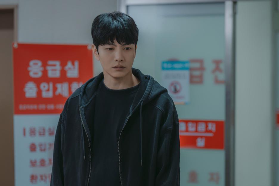Lee Min Ki Transforms Into A Terminal Cancer Patient In New Drama “Mary Kills People” 5