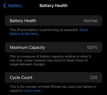 iPhone battery health report: normal, 100% maximum capacity, 220 cycle count.