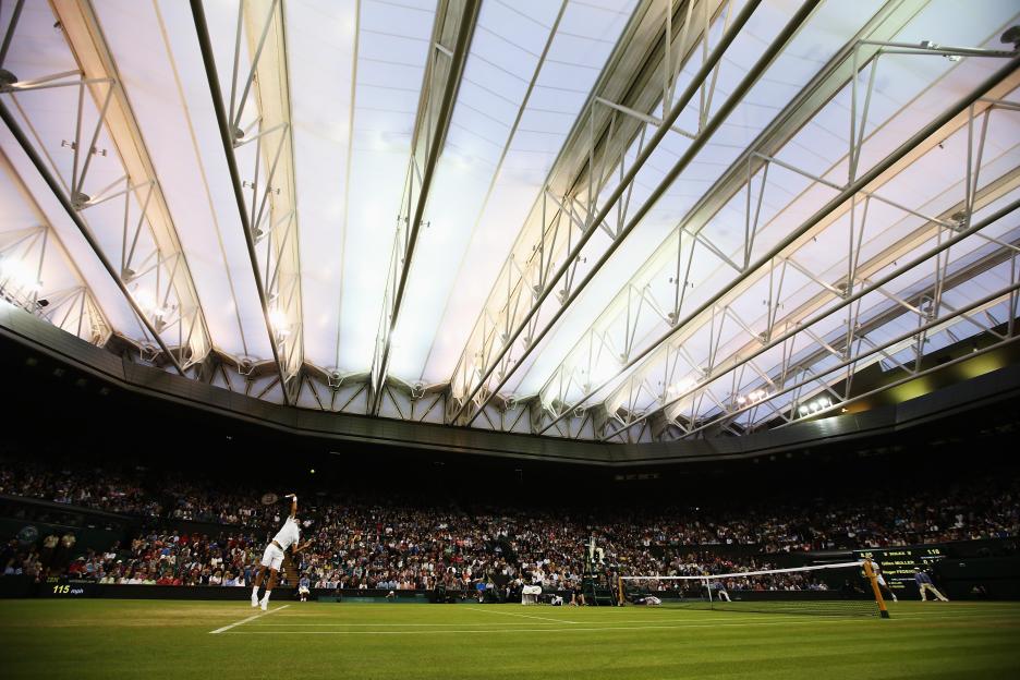 How long does the Centre Court roof at Wimbledon take to close? 2