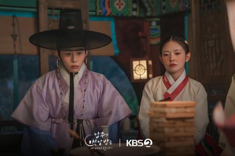 Seohyun's Jenga Game Stirs Drama For Taecyeon, Seo Bum June, And Kwon Han Sol In “The First Night With The Duke” 4