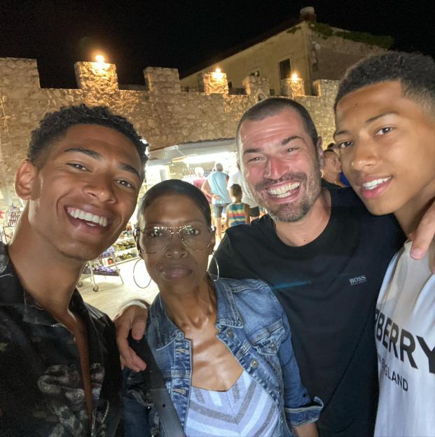 Jude Bellingham with his family.