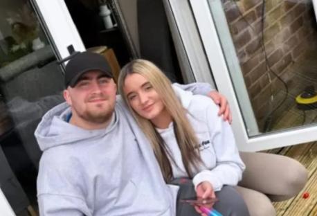 Luke Littler and his girlfriend.