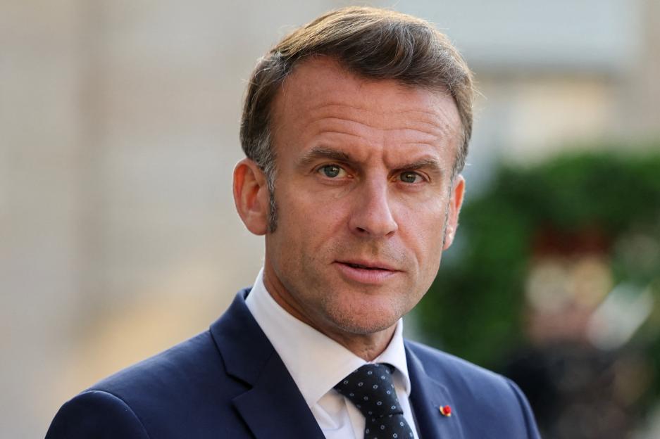 Headshot of Emmanuel Macron.