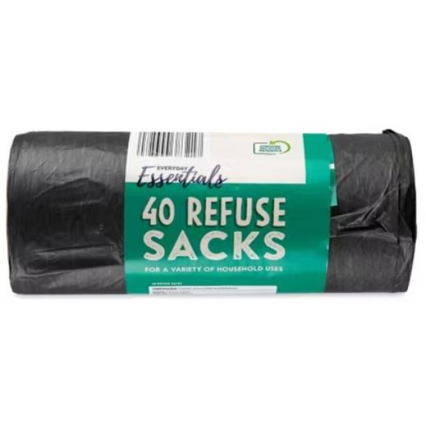Roll of 40 refuse sacks.