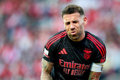 Nicolas Otamendi of Sport Lisboa e Benfica looking dejected during a soccer match.