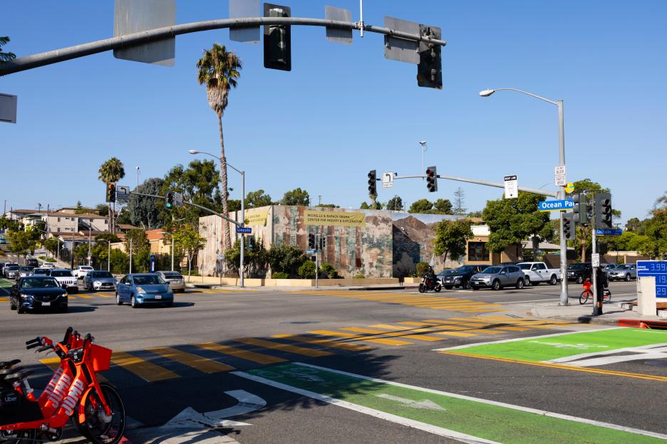 Intersection of Ocean Park Boulevard and Lincoln Boulevard in Santa Monica, California, featuring the Michelle & Barack Obama Center for Inquiry & Exploration.