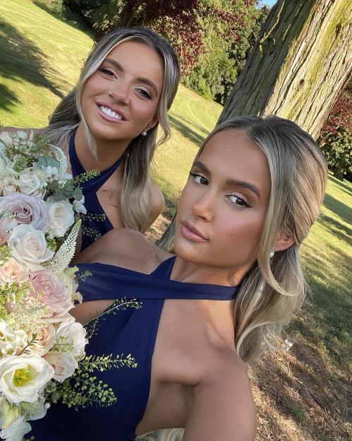 Molly-Mae’s ‘pretentious’ sister Zoe slammed as ‘ridiculous’ for leaving Bali after 2 days as it ‘didn't feel right' 4