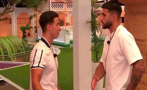 Tommy and Shea arguing on Love Island.