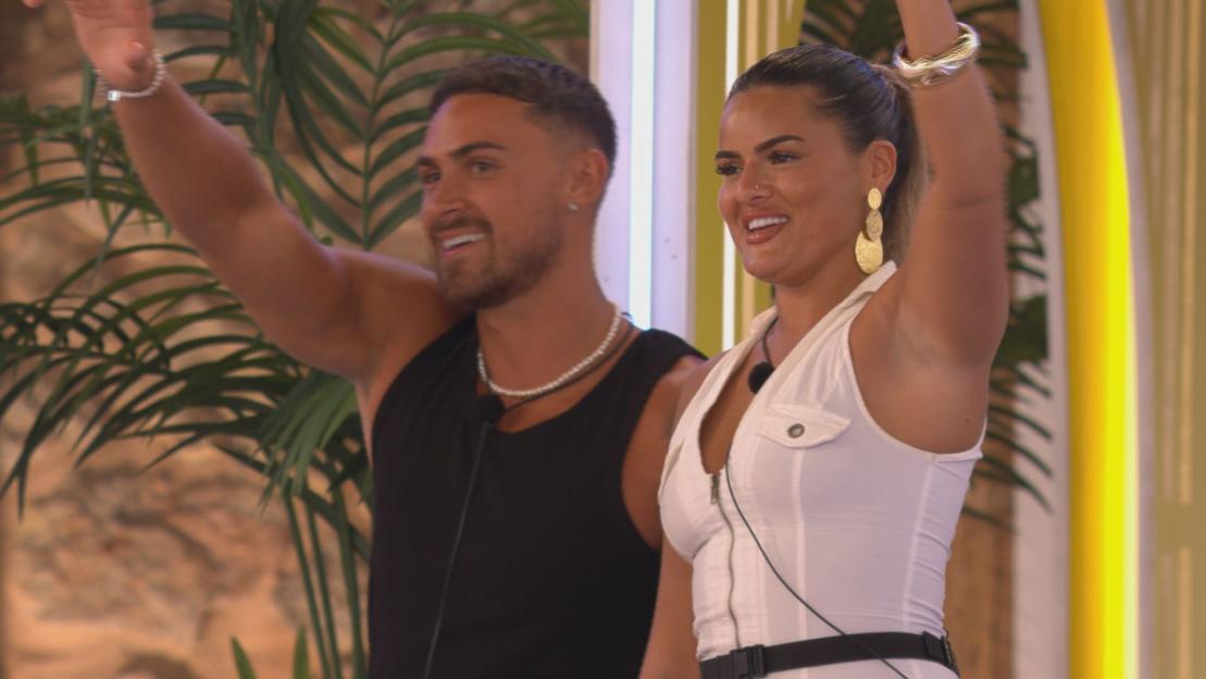 Ben Holbrough and Andrada Pop on Love Island.