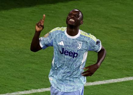 Randal Kolo Muani celebrating a Juventus goal.