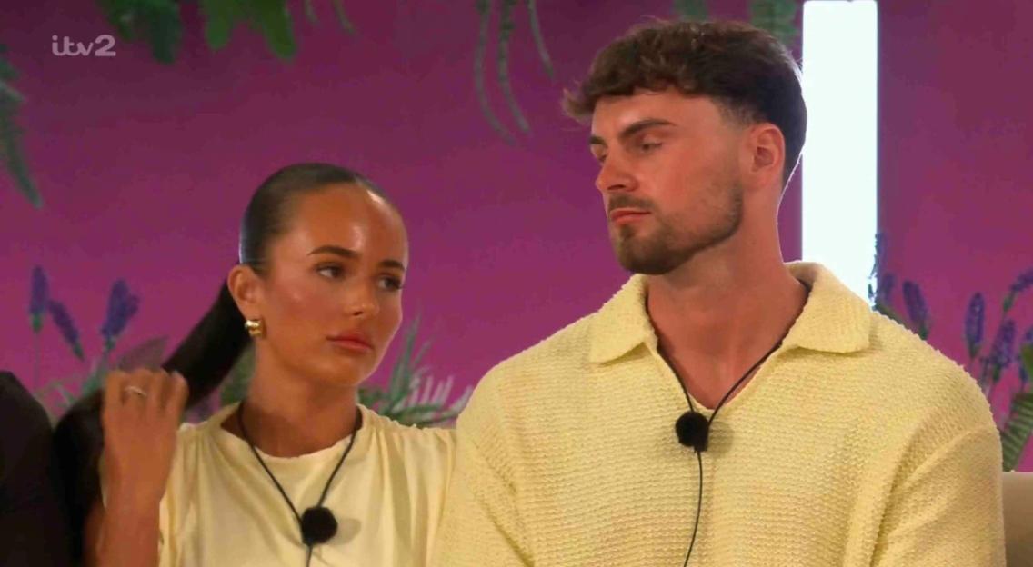 Screenshot of a man and woman from Love Island.