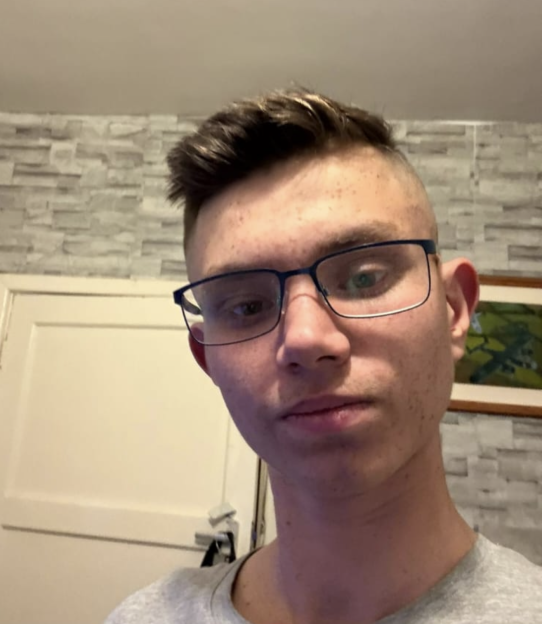 Photo of Sean Stephenson, an 18-year-old autistic teenager.