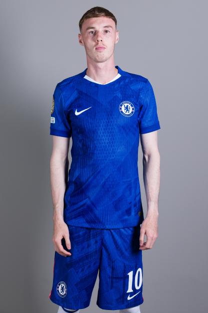 Portrait of Cole Palmer in Chelsea F.C. uniform.