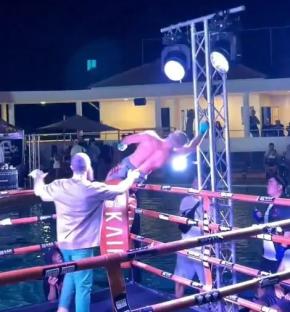 Boxer knocked unconscious in a boxing match.