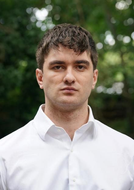 Portrait of Gabriel Shemirani.