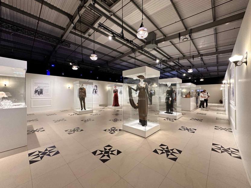 Titanic exhibit featuring period costumes and artifacts.