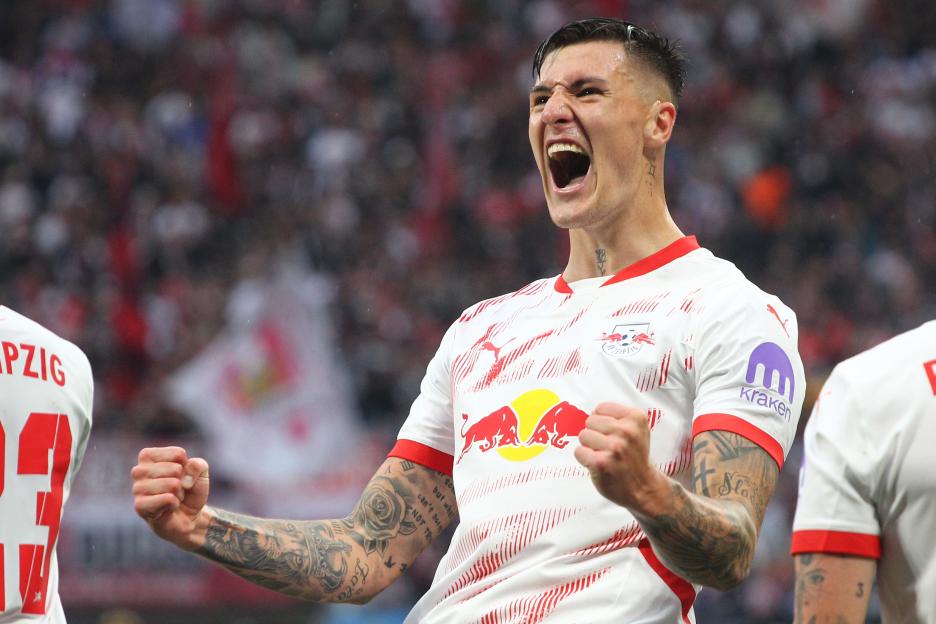 Benjamin Sesko of RB Leipzig celebrates a goal.