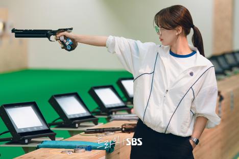 Im Se Mi Transforms Into A Charismatic Shooting Coach In New Drama &#8220;Try A Miracle In Us&#8221; 3