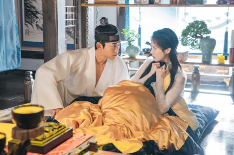 Seohyun Wakes Up Next To Taecyeon After A Plot-Changing Night In “The First Night With The Duke” 4