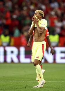 MUNICH, GERMANY - JUNE 08: Lamine Yamal of Spain disappointed during the UEFA Nations League 2025 final match between Portugal and Spain at Munich Football Arena on June 08, 2025 in Munich, Germany. (Photo by Stefan Matzke - sampics/Getty Images)