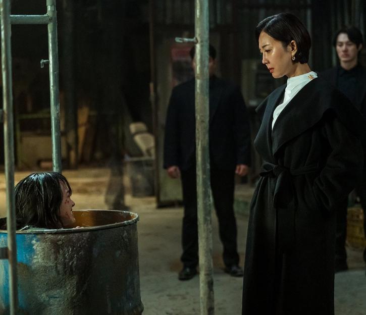 Won Jin Ah And Yum Jung Ah Are Caught In A Twisted Relationship In New Drama “The Defects” 3