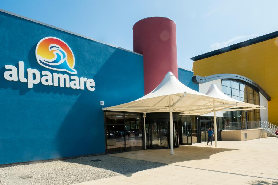 Alpamare Waterpark entrance in Scarborough, North Bay.