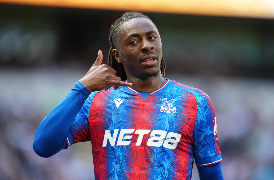 Eberechi Eze of Crystal Palace making a