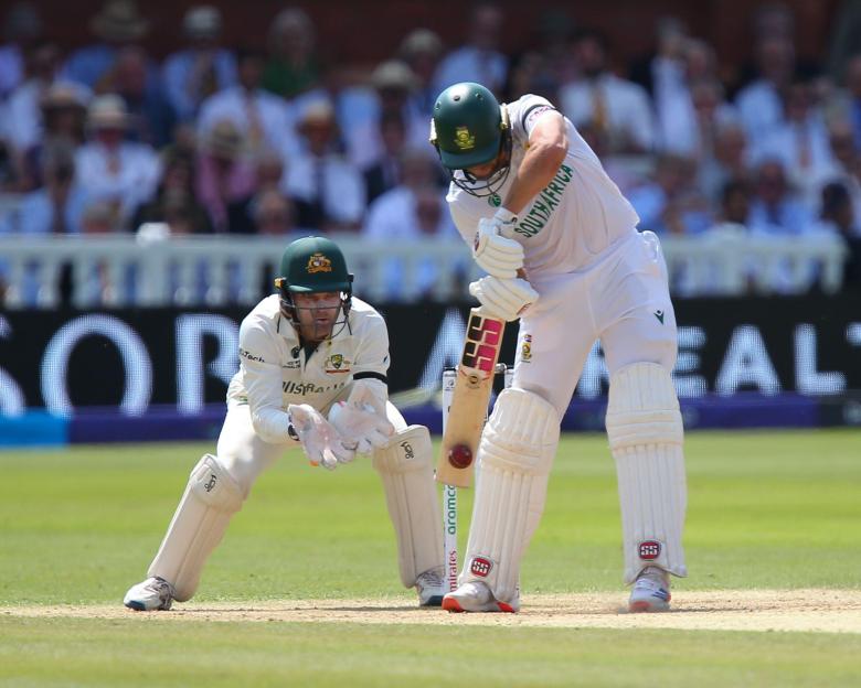 Wiaan Mulder batting during a cricket match.