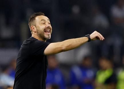 Roberto De Zerbi, Olympique de Marseille coach, gesturing during a soccer match.