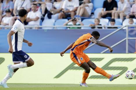 Noah Ohio of Holland U21 scoring a goal during a soccer match.