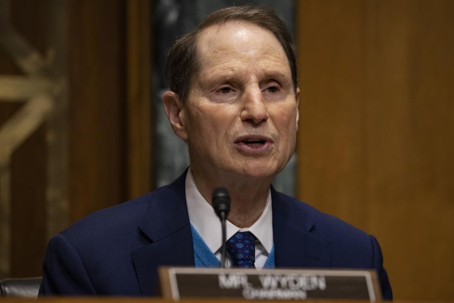 Ron Wyden speaking at a Senate Finance Committee hearing.
