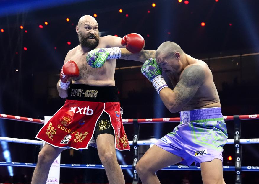 Tyson Fury boxing Oleksandr Usyk.