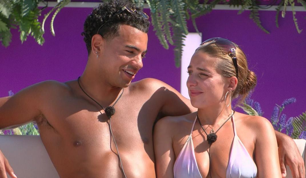 Harrison Solomon and Toni Laites on Love Island.