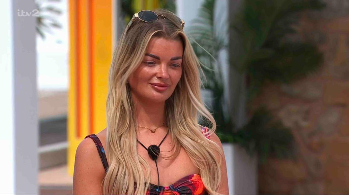 Screenshot of Helena from Love Island.