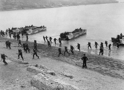 1943: Troops coming ashore during training exercises for the Allied D-Day invasion. (Photo by Keystone/Getty Images)