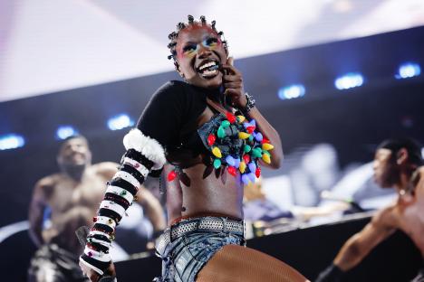 Doechii performing onstage at iHeartRadio Jingle Ball 2023.