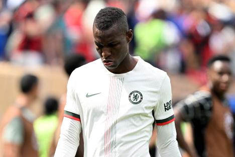 Nicolas Jackson #15 of Chelsea FC looking dejected.