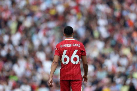 Trent Alexander-Arnold at a Real Madrid press conference.