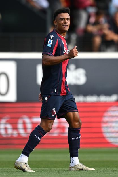 Dan Ndoye of Bologna giving a thumbs up.