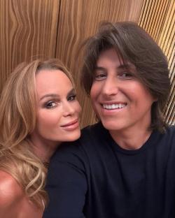 Amanda Holden and Chris Hughes.