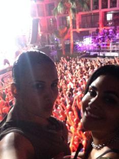 Selfie of two women at a Craig David concert.