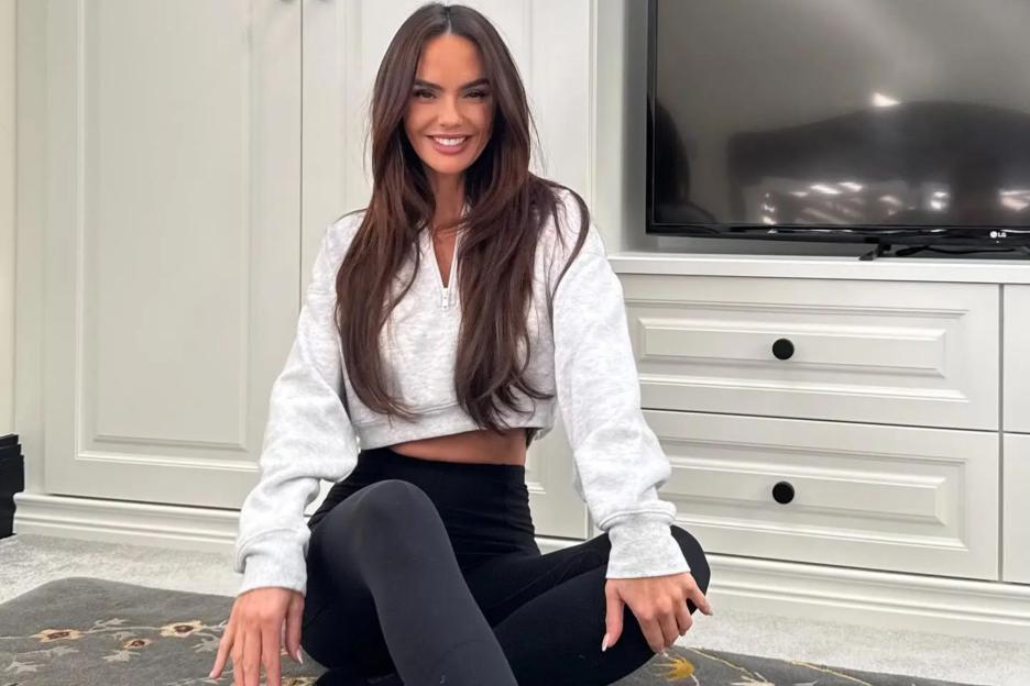 Jennifer Metcalfe gives fans a tour of her spotless house amid rumours she’s set to QUIT Hollyoaks after 18 years