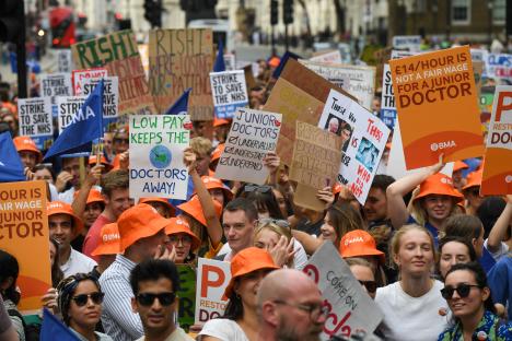 Militant doctors’ union tells activists to hold pizza nights to drum up strike support