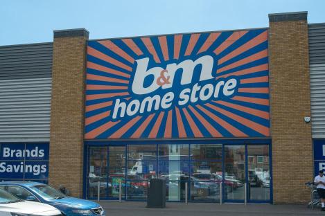 B&M shoppers go wild for rare Mars chocolate bar flavour hitting shelves for limited time