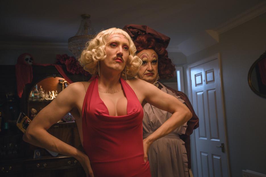 Phil Dunning as Dickie in Smoggie Queens.