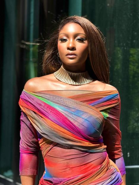 Osas Ighodaro Wore a Dress That Looks Like a Painting & We’re Obsessed
