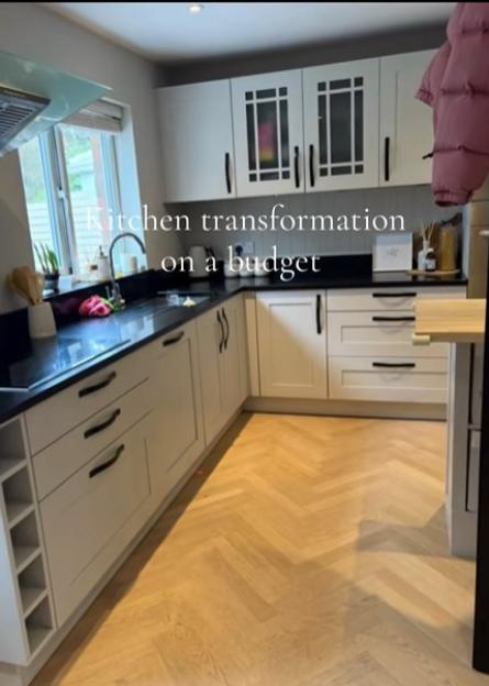My new kitchen looks like it costs me thousands - the 4 changes I made for under £150 / SOURCE https://www.tiktok.com/@home_with_georgia/video/7540747695351237910?_r=1&_t=ZN-8zk1PzAJW1m