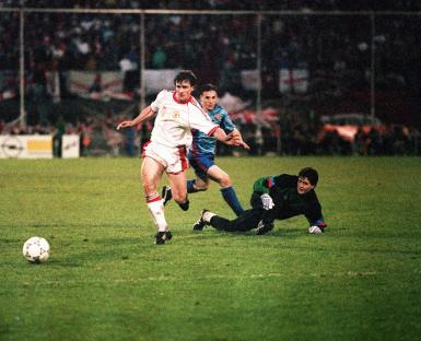 Mark Hughes scoring for Manchester United in the European Cup Winners' Cup.