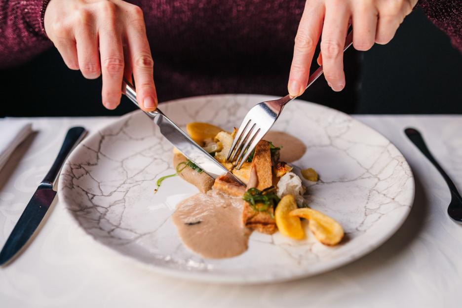 Huge TV chef planning to slash portion sizes at restaurant to cater for diners who’ve had fat jabs & can’t eat as much